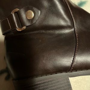 London fog boots! Used about 5 times !